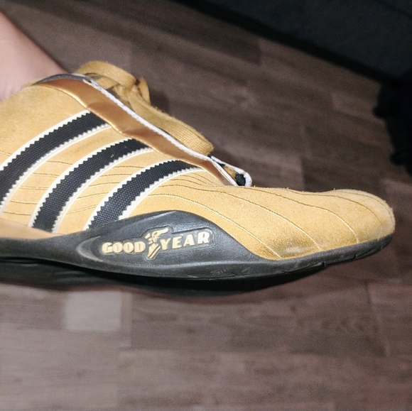 2007 Adidas Goodyear Racer Low Tan And Black Size 8 - Picture 5 of 13